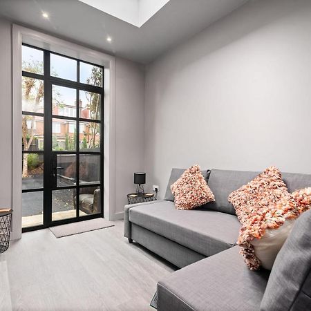 لندن Lovely 2-Bed Apartment - Hosted By Guestready المظهر الخارجي الصورة