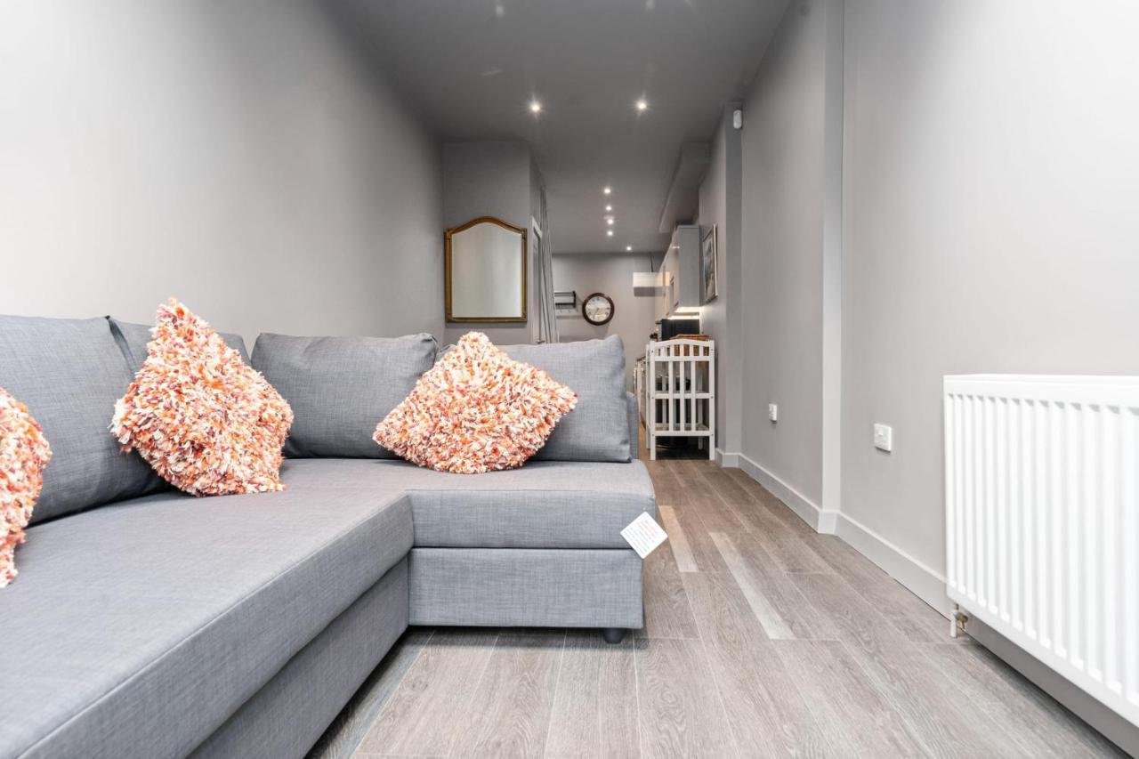 لندن Lovely 2-Bed Apartment - Hosted By Guestready المظهر الخارجي الصورة