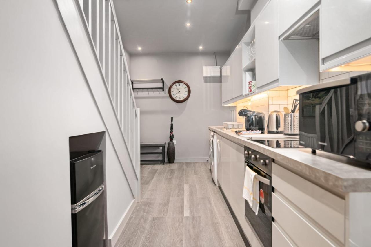 لندن Lovely 2-Bed Apartment - Hosted By Guestready المظهر الخارجي الصورة