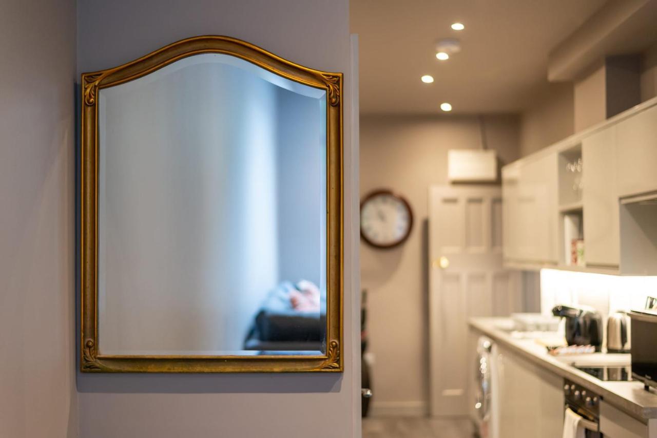 لندن Lovely 2-Bed Apartment - Hosted By Guestready المظهر الخارجي الصورة